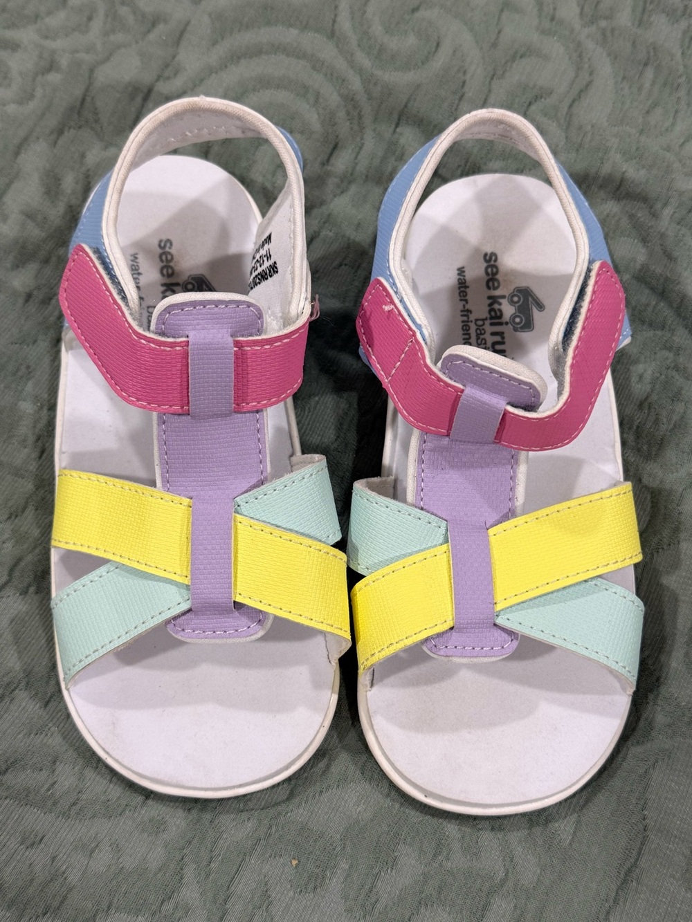 See Kai Run Colorblock Water Friendly Multi-Strap Sandals- Girls 11/12 Like New